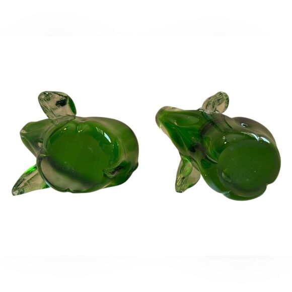 Vintage Murano-style Green Glass Elephant Figurines Paperweight Decor - set of 2 - Picture 7 of 7